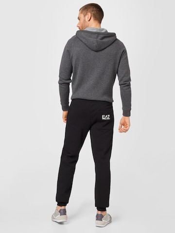 Effilé Pantalon de sport EA7 Emporio Armani en noir