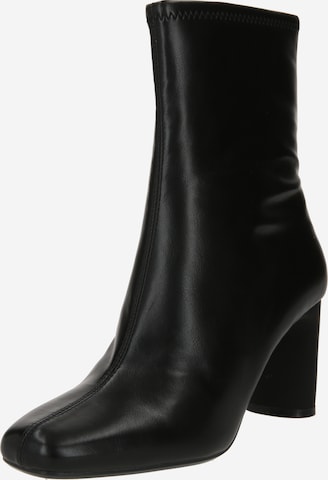 Bershka Bootie in Black: front