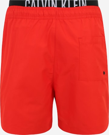 Calvin Klein Swimwear Szorty kąpielowe w kolorze czerwony