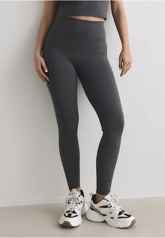 Skinny Pantalon de sport 'Sense' Aim'n en gris : devant