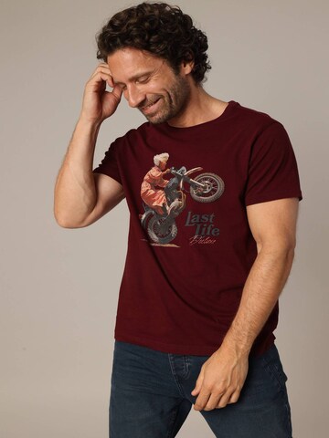 T-Shirt 'Badass' Deeluxe en rouge : devant