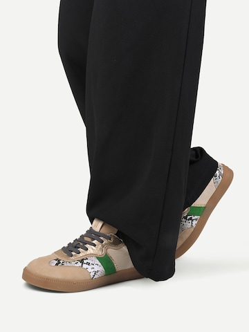 Crickit Sneaker ' RONJA ' in Braun: Vorderseite