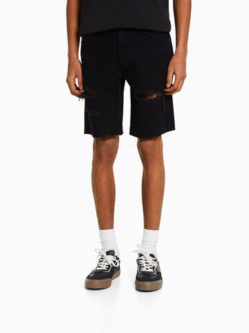 Bershka Regular Shorts in Schwarz: predná strana