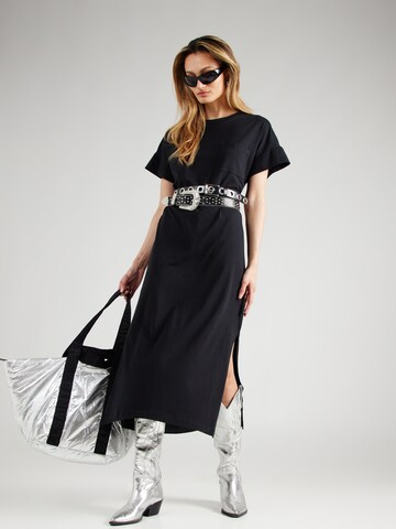 Rochie 'PANDINNA' de la b.young pe negru