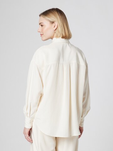 Guido Maria Kretschmer Women Bluse 'Shirin' in Beige: Rückseite