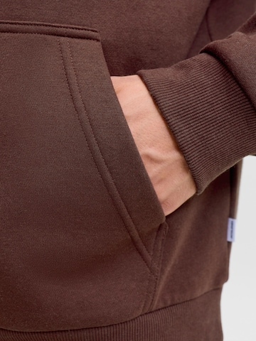 JACK & JONES Sweatshirt 'JJEBRADLEY' in Bruin