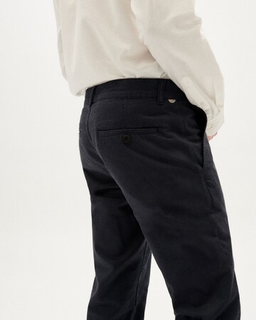 Thinking MU Regular Chino in Blauw