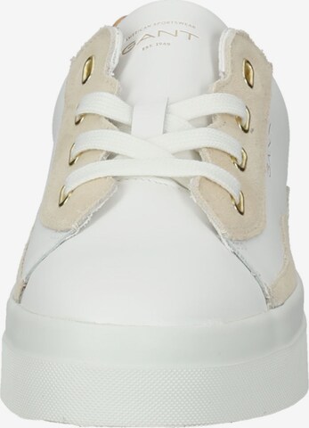 Baskets basses GANT en blanc