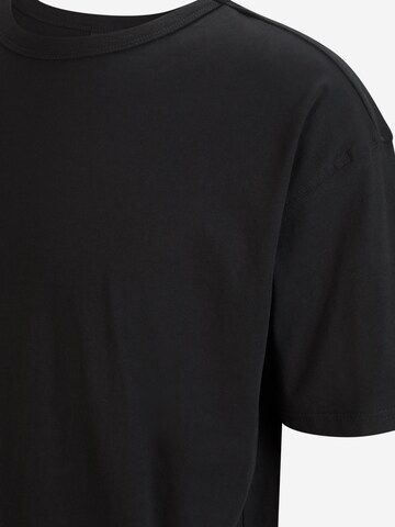 Urban Classics Shirt in Black