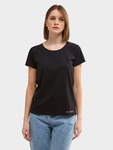 Influencer - Camisa em preto: frente