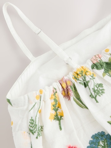 Next Top in White