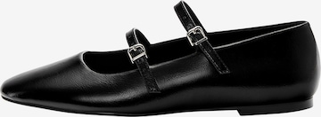 Pull&Bear Ballet Flats with Strap in Black