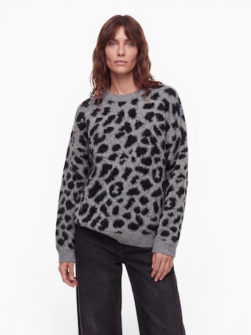 VERSTIQUE Pullover in Grau: Vorderseite