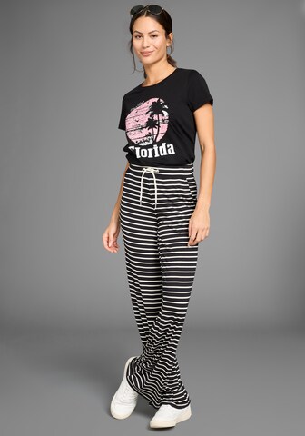 KangaROOS Wide leg Pants in Black: front