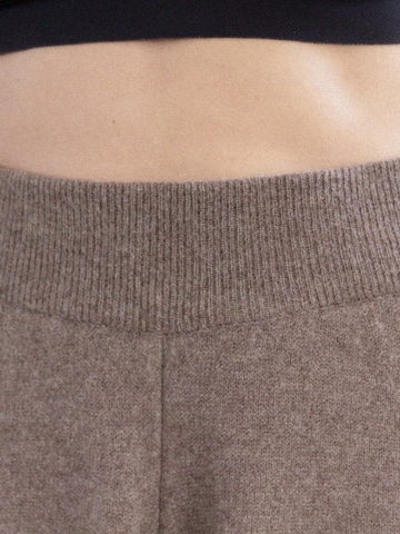 KOPYTO Wide Leg Sporthose in Braun