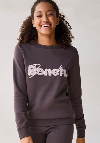 BENCH Sweatshirt i grå