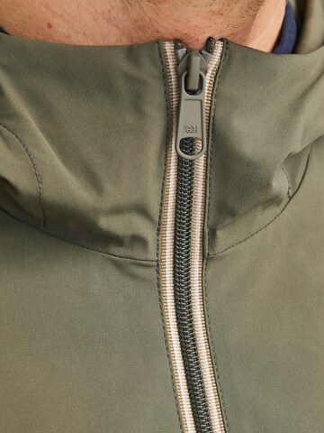 Jack & Jones Premium - Casaco meia-estação 'JPRBLUBrad' em verde