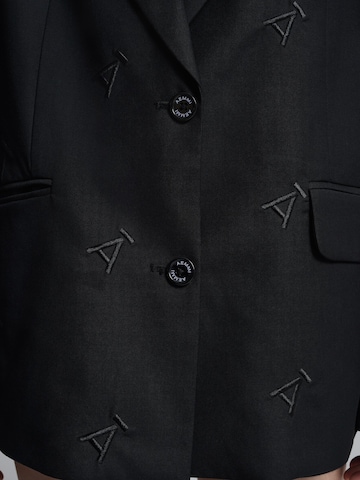 AEMMI - Blazer en negro