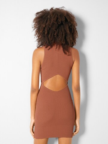 Bershka Stickad klänning i brun