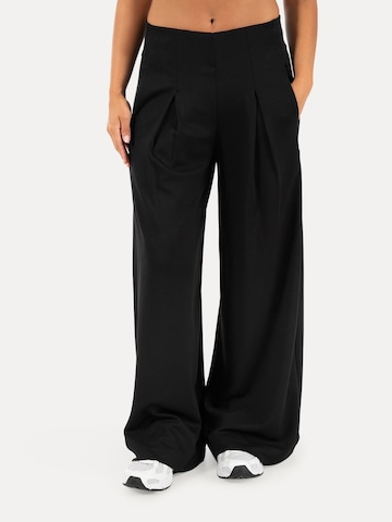 Smilodox Wide leg Broek 'Vanea' in Zwart: voorkant