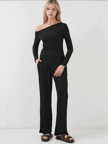 Completo pantalone di Bigdart in nero