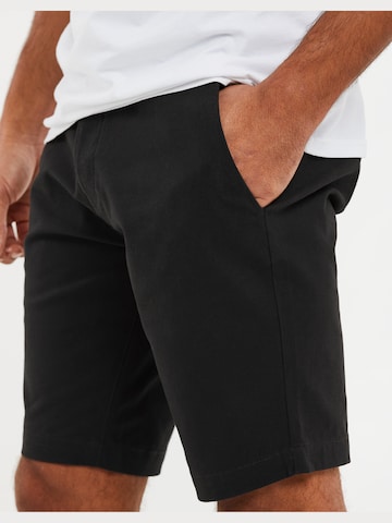Coupe slim Pantalon chino 'Northsea' Threadbare en noir