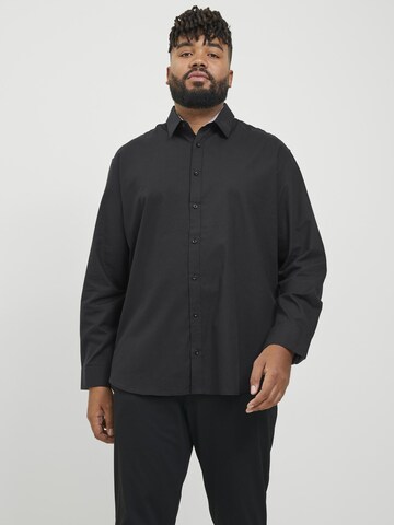 Regular fit Camicia 'Belfast' di Jack & Jones Plus in nero: frontale