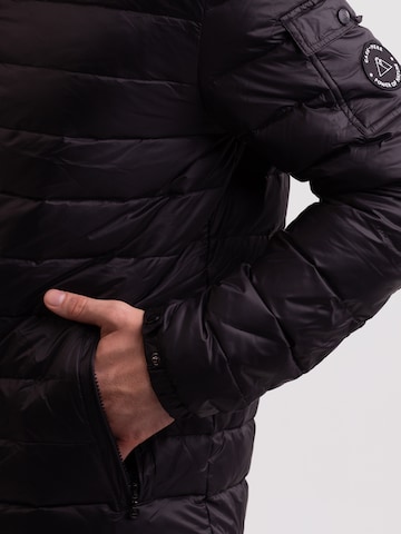 CASH-MERE.CH Winter Jacket in Black