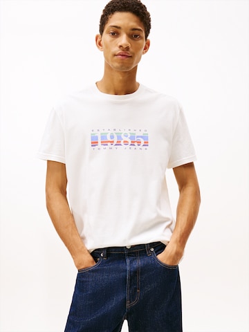 Tommy Jeans Μπλουζάκι '1985' σε λευκό: μπροστά