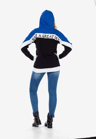 CIPO & BAXX Angesagtes Sweatshirt mit weicher Kapuze in Mischfarben