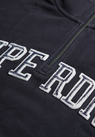 Sweat-shirt 'Athletic Essentials' Superdry en bleu