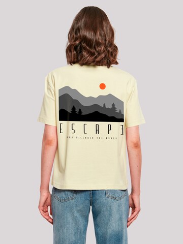 T-shirt 'Escape Discover the World Forest Landscape' F4NT4STIC en jaune