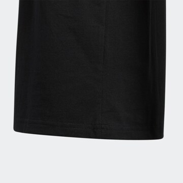 ADIDAS SPORTSWEAR - Camiseta funcional 'Pride' en negro