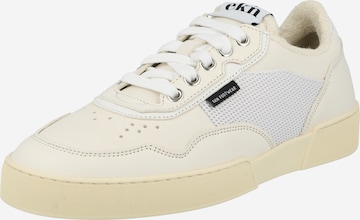 EKN Footwear Platform trainers 'DAISY' in White: front