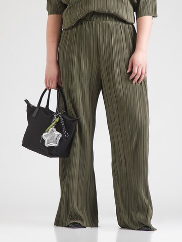 ONLY Carmakoma Wide Leg Hose in Grün: Vorderseite