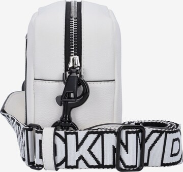 Borsa a tracolla 'Kenza' di DKNY in bianco