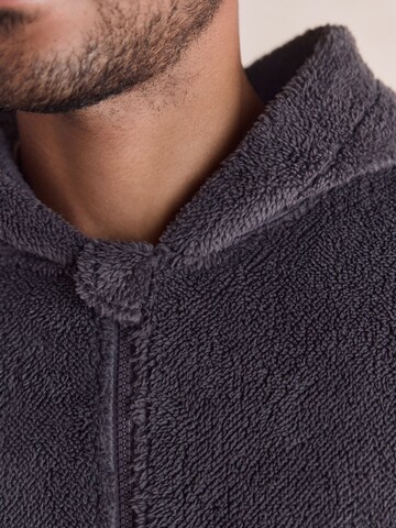 Next - Traje para estar en casa en gris