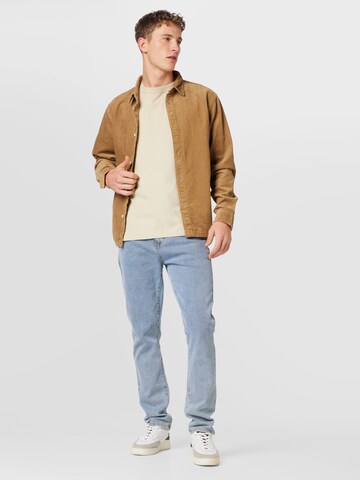 WEEKDAY - Ajuste regular Camisa en beige