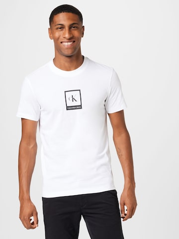 T-Shirt Calvin Klein Jeans en blanc : devant