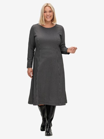 SHEEGO Dress in Grey: front