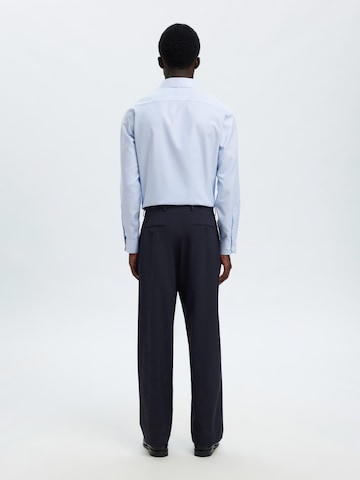 SELECTED Szabványos Nadrág 'SLHLIAM' - kék