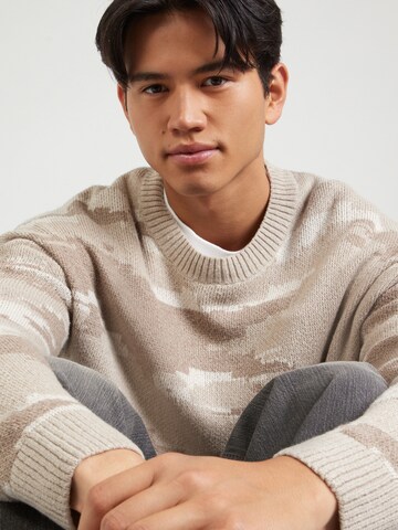 HOLLISTER - Jersey 'INTARSIA' en marrón