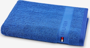 TOMMY HILFIGER Handdoek 'LEGEND' in Blauw: voorkant