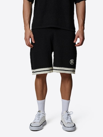 Good For Nothing Loosefit Broek in Zwart: voorkant