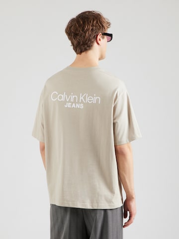 T-Shirt Calvin Klein Jeans en marron : devant