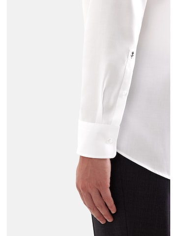 Coupe regular Chemise business SEIDENSTICKER en blanc