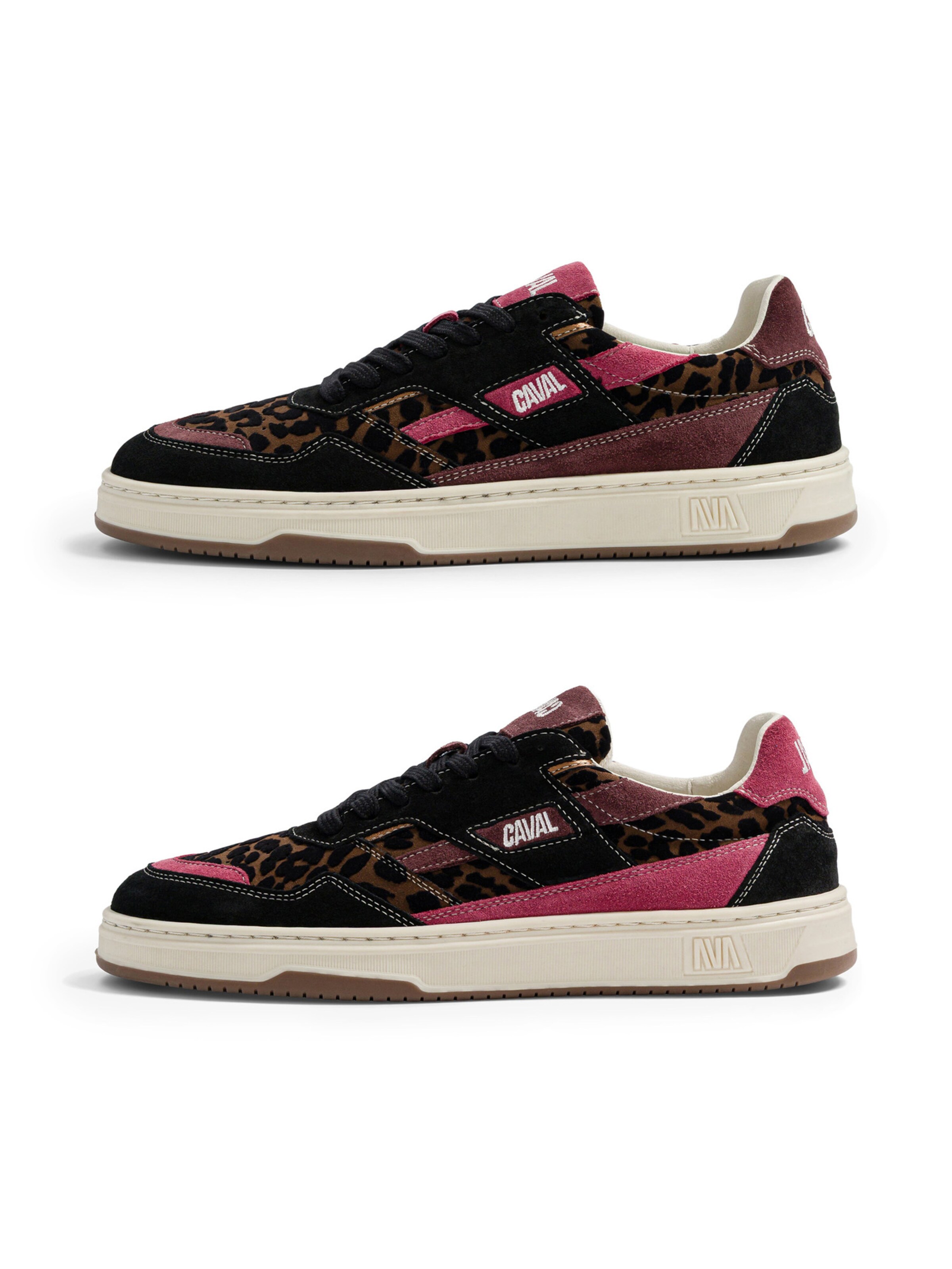 Caval Trampki slip on ' PLAYGROUND ' w kolorze czarny: przód