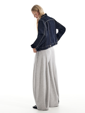 Bershka Zvonové kalhoty Kalhoty se sklady v pase – šedá