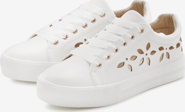 LASCANA - Zapatillas deportivas bajas en blanco