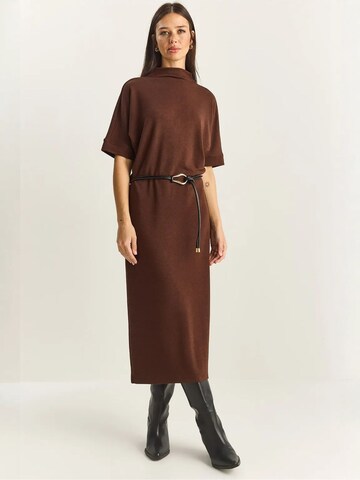 Robe Bianco Lucci en marron : devant